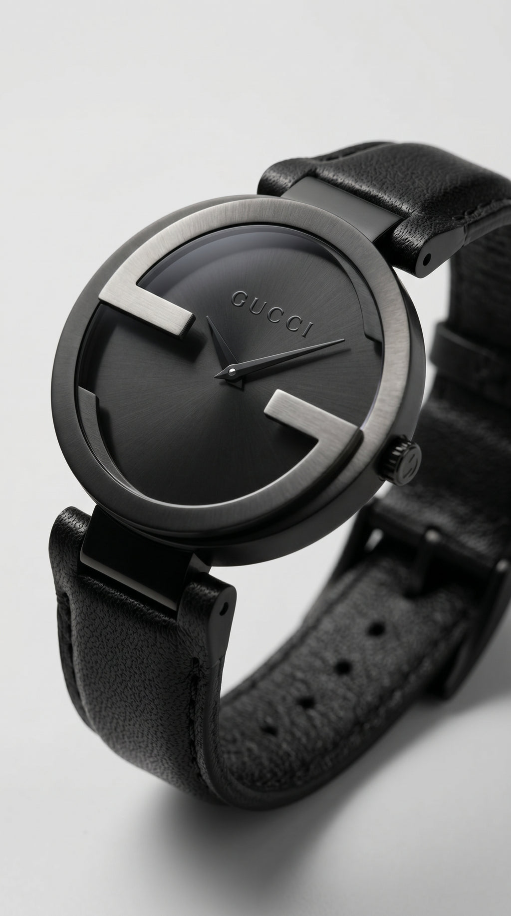 Gucci — YA133302 Interlocking G Black Dial Black Leather Unisex Watch